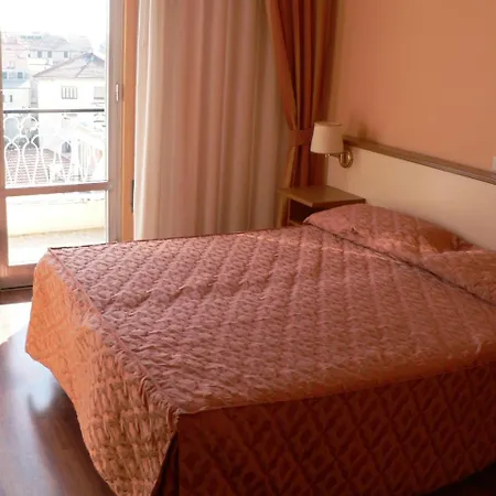 Riviera 3* سيلي ليجور