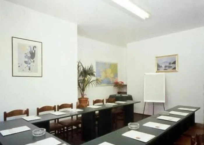 Отель Riviera 3*