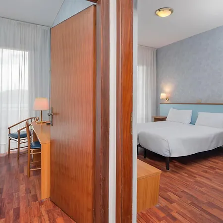 Hotel Riviera 3*