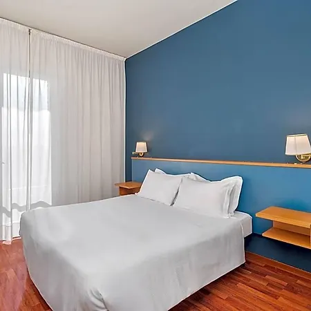 Hotell Riviera 3*