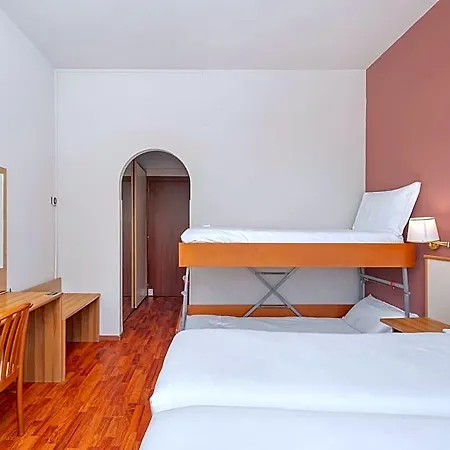 Riviera 3*