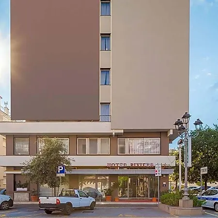 Hotell Riviera 3*