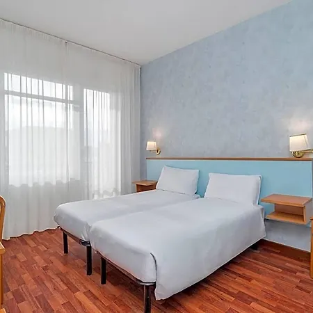 Riviera 3*