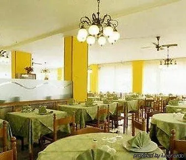 Riviera 3*