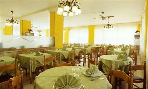 Riviera 酒店 塞勒里古